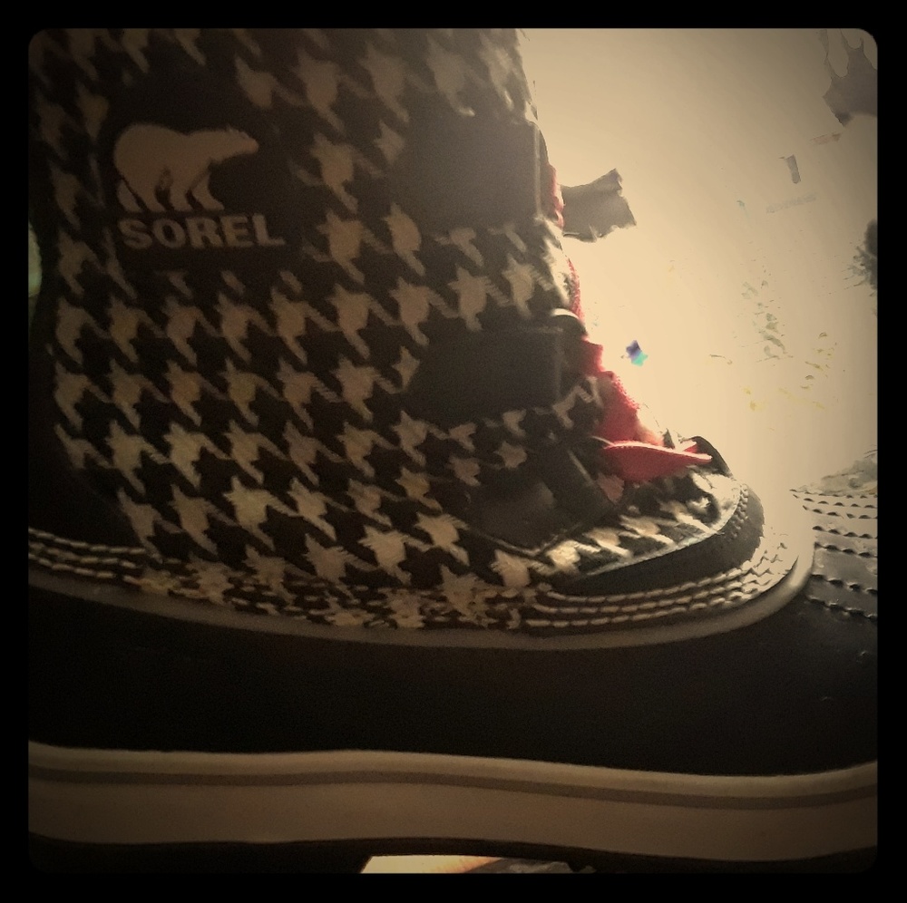 sorel mid winter boots